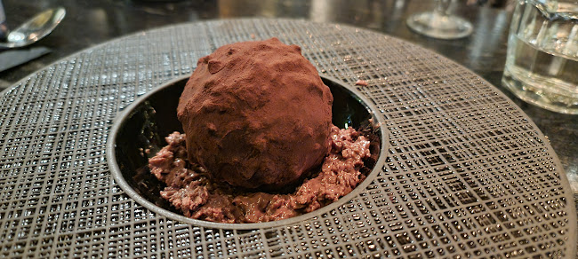 בייקר סאלון - Baker Saloon - פתח תקווה