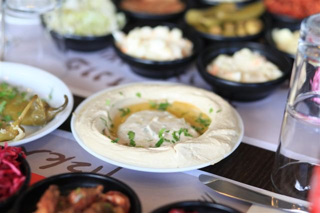 פונדק בני - הסעדה