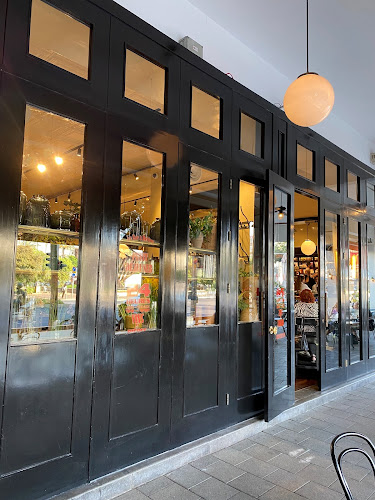 דליקטסן בראסרי - Delicatessen Brasserie