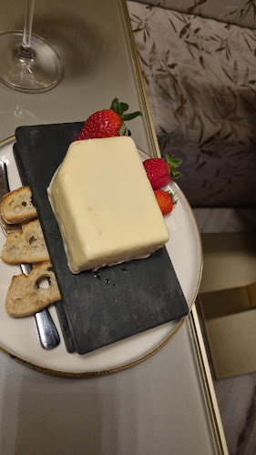 Pop and pope - הסעדה