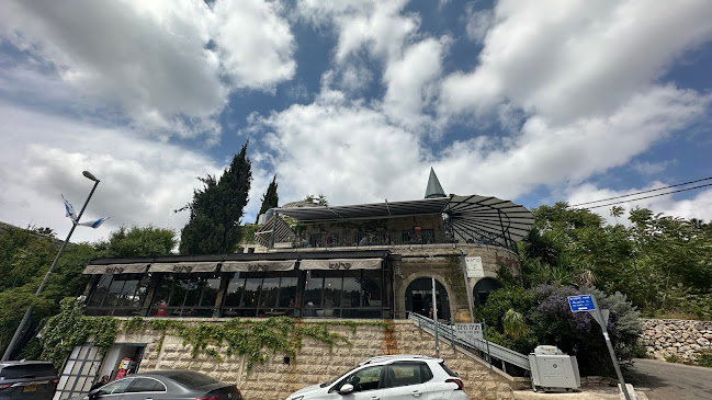 מסעדת כרמא, עין כרם - הסעדה