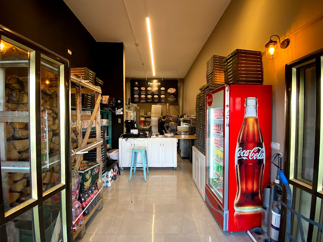 פורמנ'ס - פיצרייה איטלקית מהטאבון - הסעדה