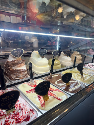 Opinii despre גלידת רוביניק גליל ים în גבעת שמואל - הסעדה