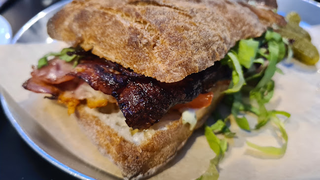 דוברין 7 - הסעדה