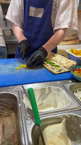 Comentarii opinii despre SHERRY HERRING