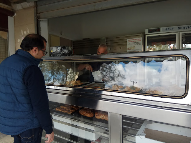 Opinii despre יניב - בית מאפה וקונדיטורית în באר שבע - הסעדה