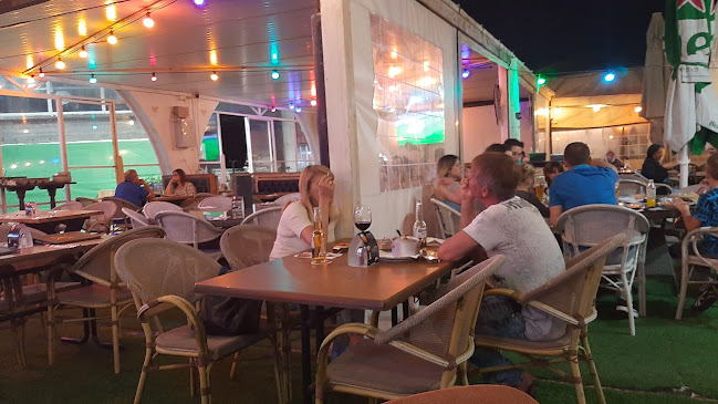 פטרה חוף הקשתות אשדוד - הסעדה