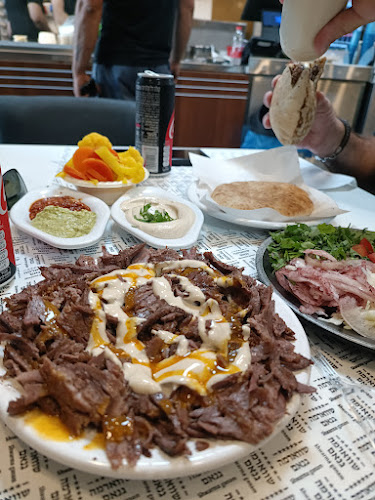 שווארמה גנאם עספור 19 - חיפה