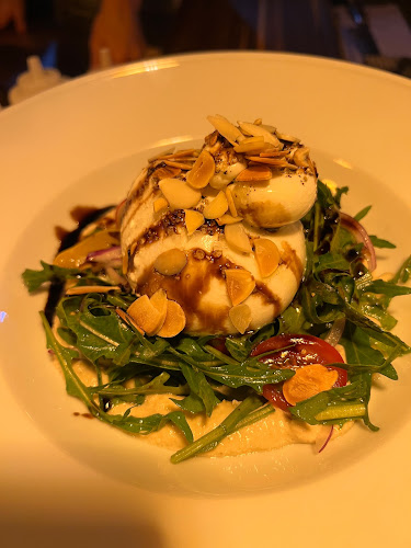 בסטורי - הסעדה