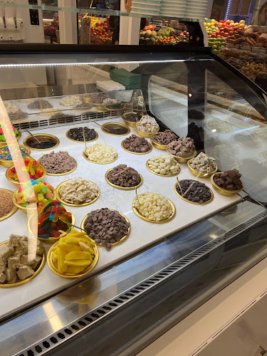 גולדה נמל תל אביב