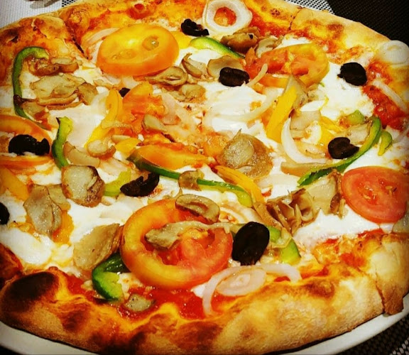 מיסטר פיצה נהריה - הסעדה