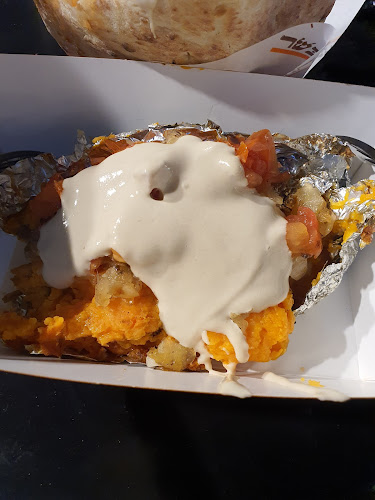 שדרות לוי אשכול 1, חולון