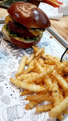 נייבירו NIBIRU - הסעדה