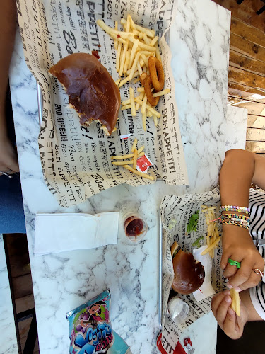 Comentarii opinii despre המבורגר בריבוע