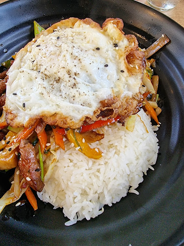 אסייתיקו - אוכל רחוב אסייתי - Asiatico - הסעדה