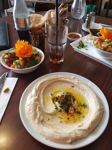 לואי פסטר 5, תל אביב-יפו