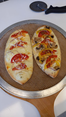 פיצה קים - הסעדה