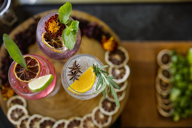 Peacock bar service - פיקוק שירותי בר וקוקטיילים לאירועים