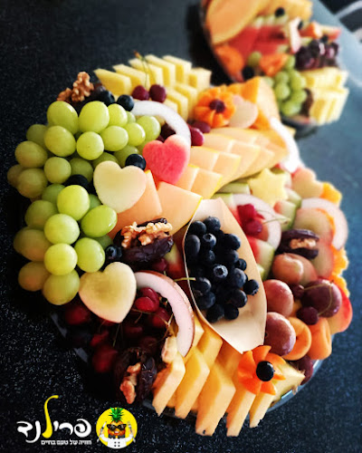 פרילנד - מגשי פירות | סושי פירות - יגל