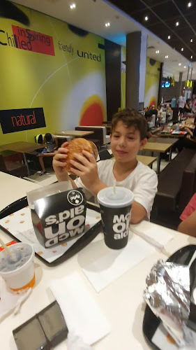 Opinii despre מקדונלד'ס - קניון אילון - קומת הכניסה în רמת גן - הסעדה