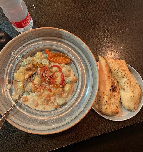 המדע 3, רחובות