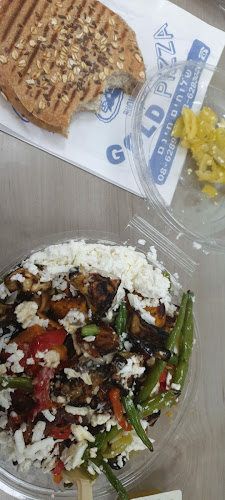 פיצה גולד - הסעדה