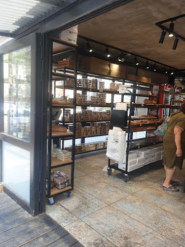 Opinii despre לחם רפאל în קריית ביאליק - הסעדה