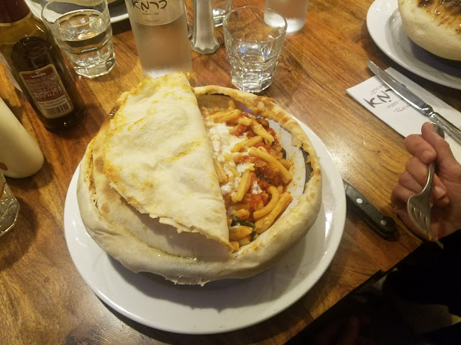 מסעדת כרמא, עין כרם - הסעדה