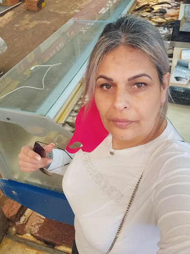 אמפריית הדגים מומי ומירב - חנות דגים בנתניה - נתניה