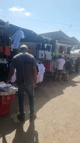 שוק טירה - הסעדה