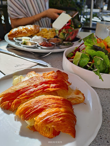 קפה נאדי - הסעדה