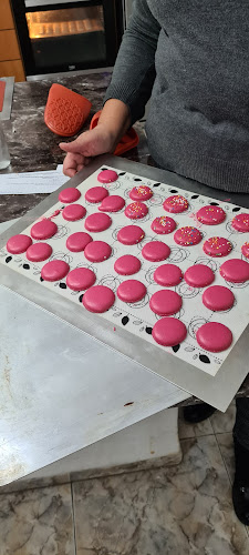 Opinii despre נופר לטמן ️| ️בית ספר ללימודי קונדיטוריה | חותכני עוגיות în קרית ים - הסעדה