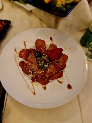 אריסטוקרט בר מסעדה - הסעדה