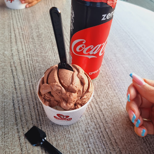 גלידת וקטורי טייבה