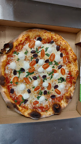 Opinii despre פיצה הקוסם האיטלקי פיצריה בבת ים în בת ים - הסעדה