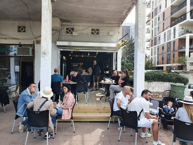 קפה חרוזים - הסעדה