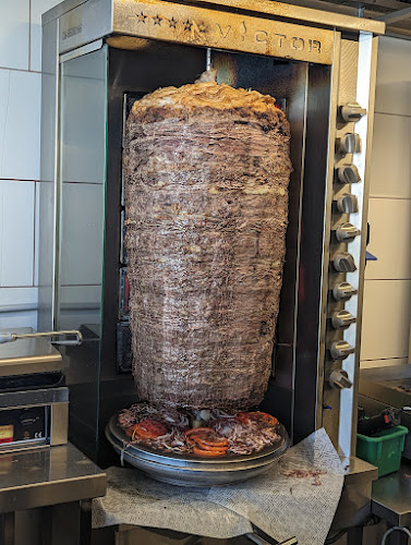 שווארמה גנאם עספור 19 - חיפה