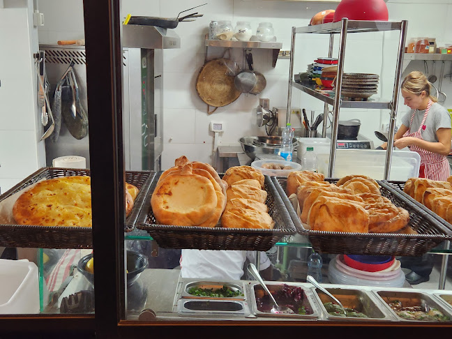 Comentarii opinii despre מסעדת ללה - בית מאפה ומעדניה גיאורגי אותנטי
