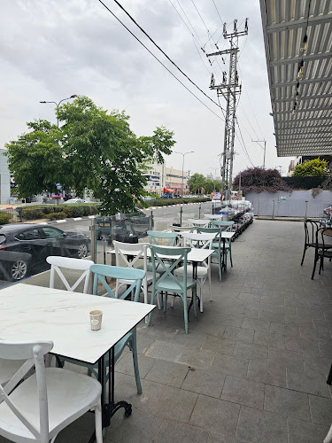 שווארמה אדנה - הסעדה