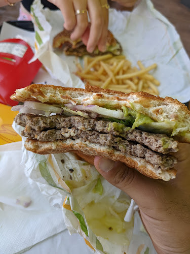 מקדונלד'ס - דלק אולגה - הסעדה