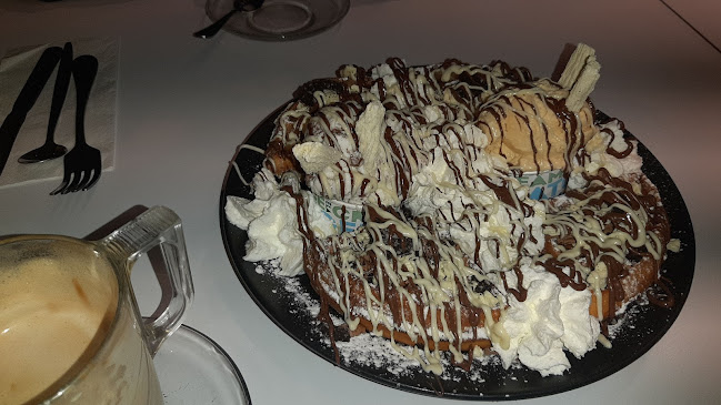 יוברי גלידריה / יו - מסעדה חלבית - הסעדה