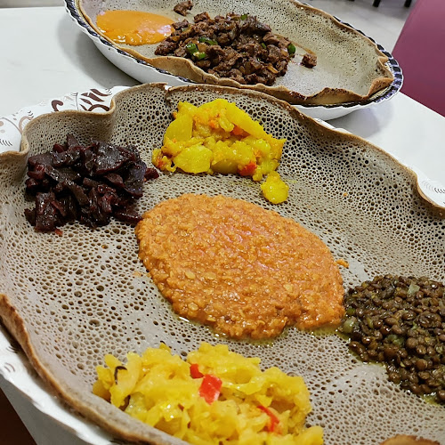 מג'ננה - מסעדה אתיופית