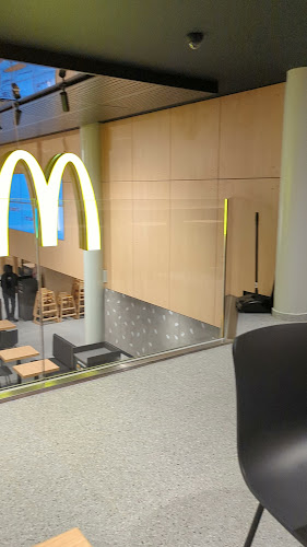 מקדונלד'ס - קניון אילון - קומת הכניסה