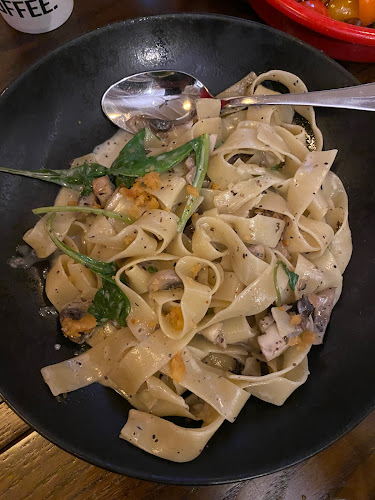 ג׳ויה ראש פינה