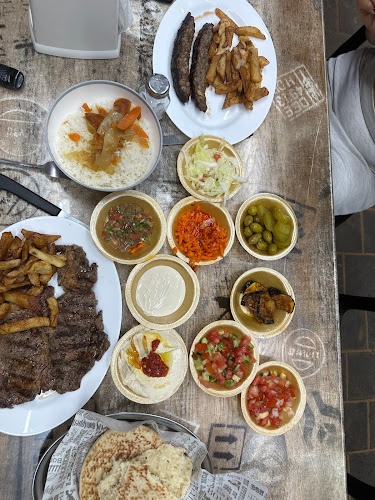 פיתה בשרים על האש - הסעדה