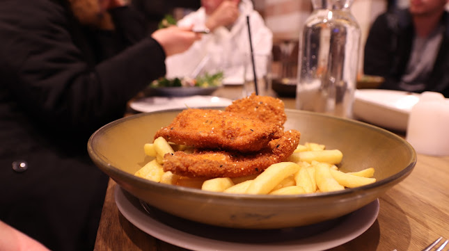 קדמה ממילא - הסעדה