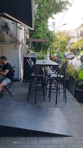Opinii despre ארומה דיזנגוף (פינת גורדון) în תל אביב-יפו - הסעדה