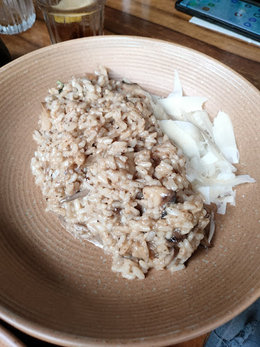 שדרות רוטשילד 15, תל אביב-יפו