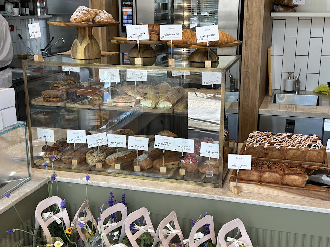 לאוני Leonie - חיפה