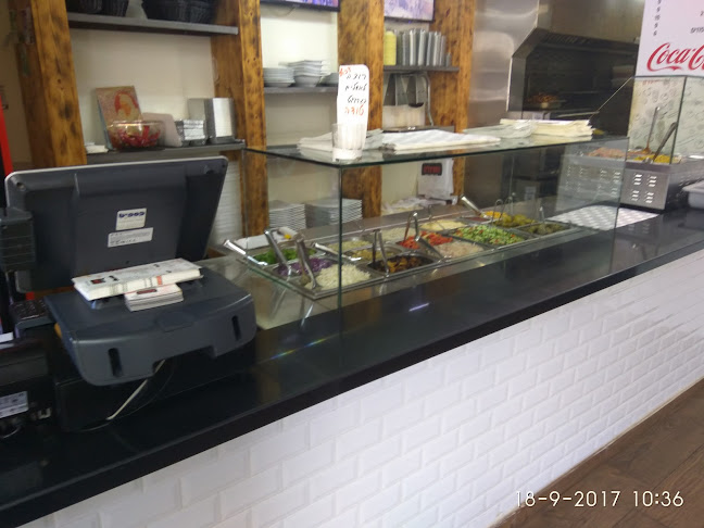 השניצליה - הסעדה